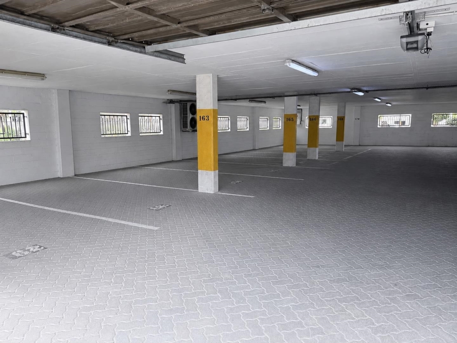 To Let Commercial Property for Rent in Somerset Ridge Western Cape